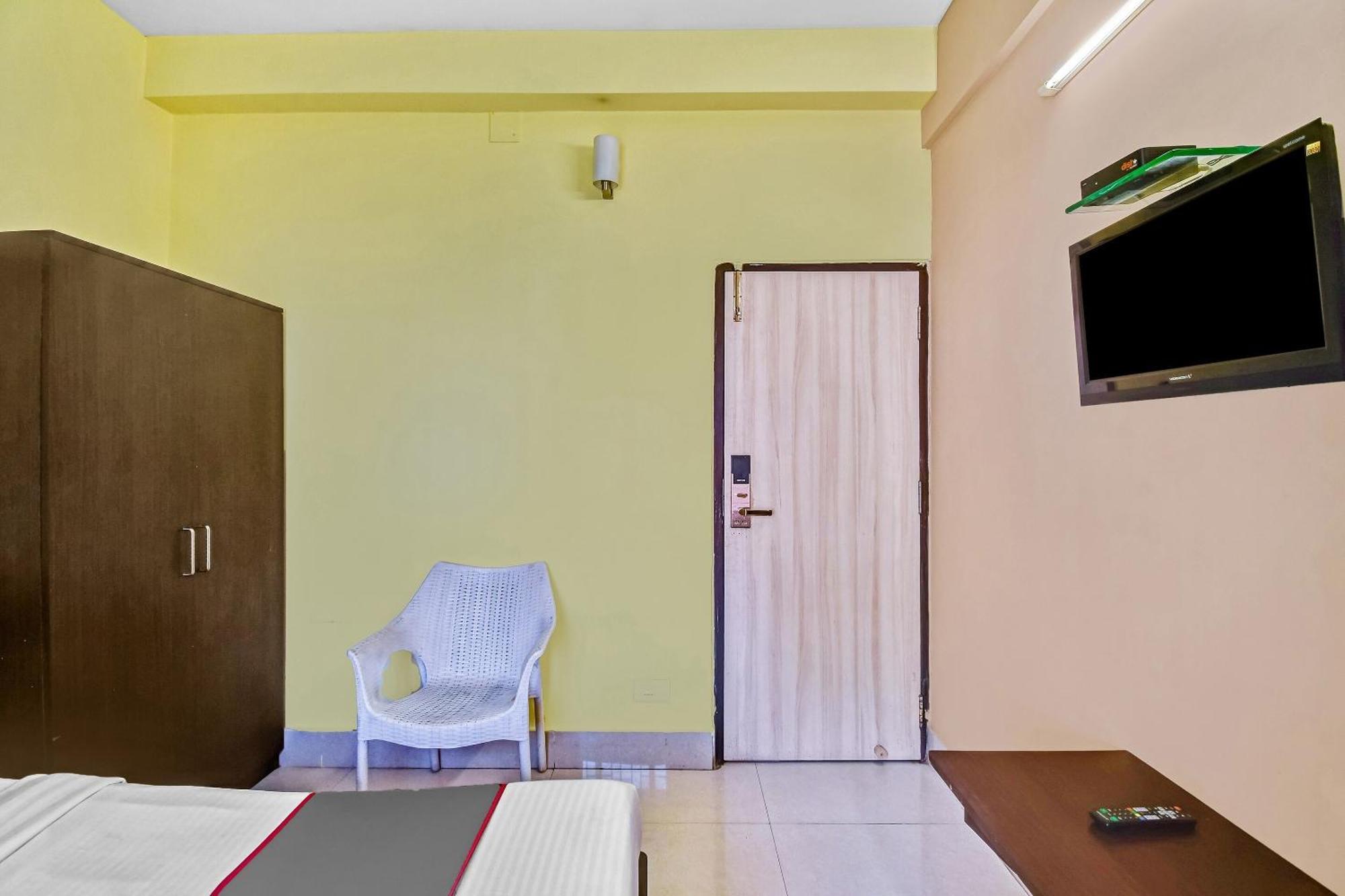כלכותה Capital O Kabita Guest House Near Acropolis Mall מראה חיצוני תמונה
