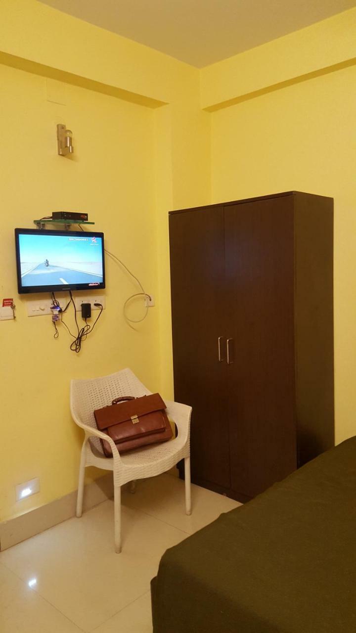 כלכותה Capital O Kabita Guest House Near Acropolis Mall מראה חיצוני תמונה