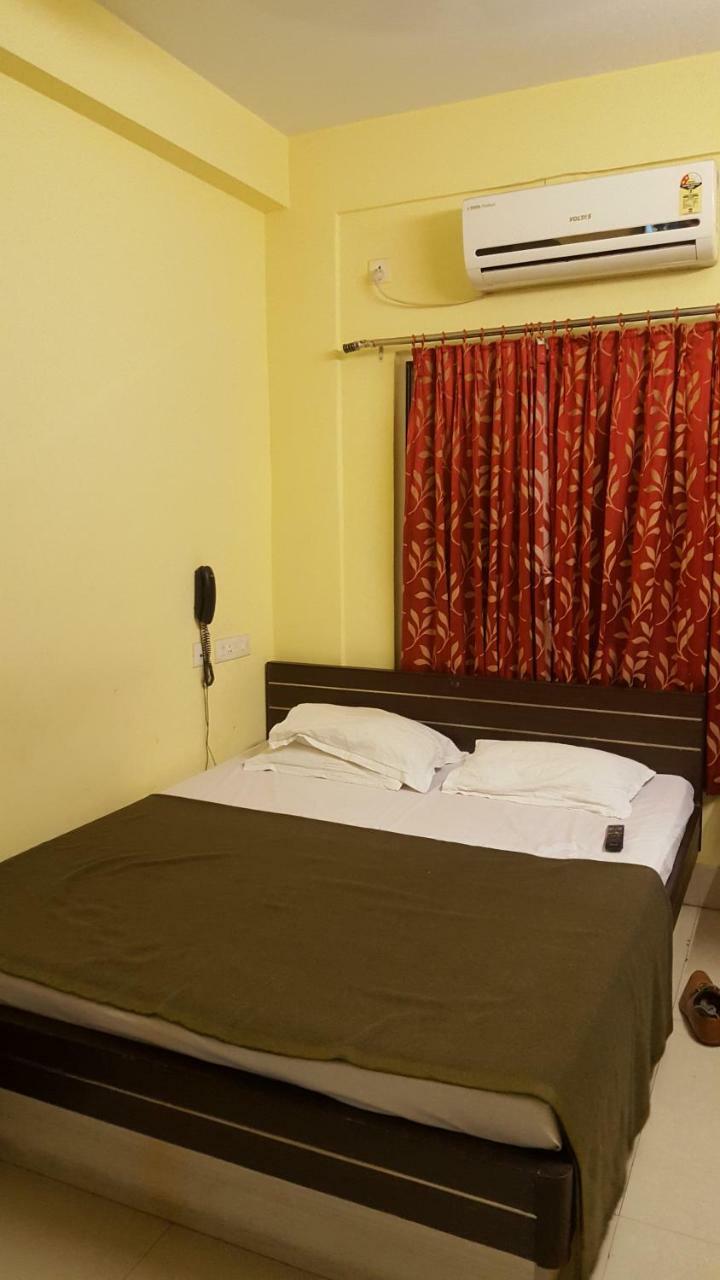 כלכותה Capital O Kabita Guest House Near Acropolis Mall מראה חיצוני תמונה
