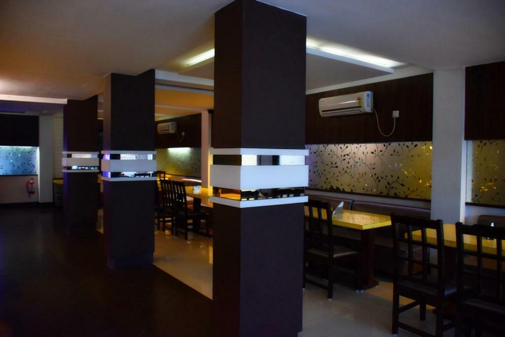 כלכותה Capital O Kabita Guest House Near Acropolis Mall מראה חיצוני תמונה